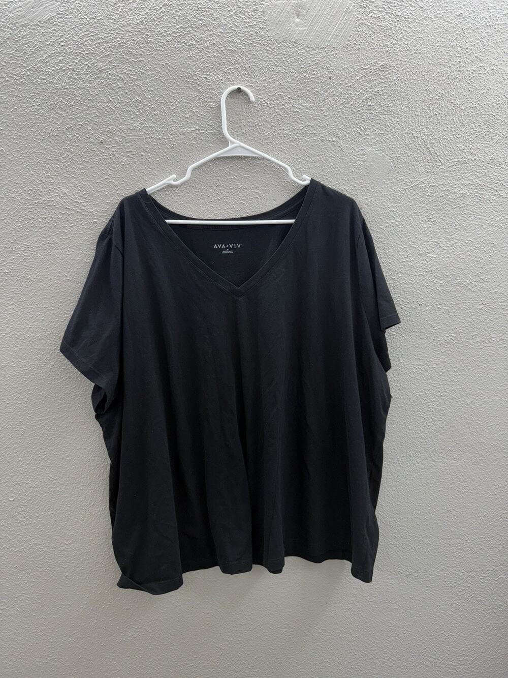 Ava and Viv Womens Shirt Size 3X Black V-Neck Short Sleeve